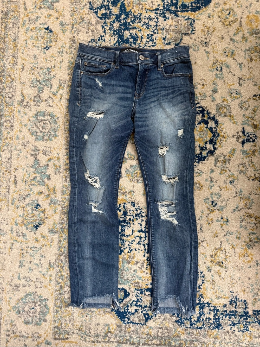 Express Women's Distressed Dark Blue Cropped Jeans